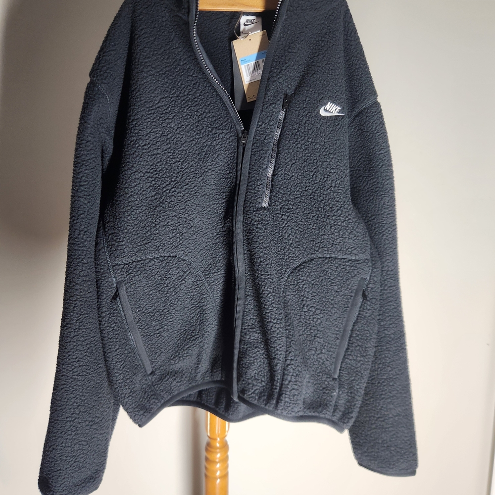 Nike Men’s Winter Full-Zip High-Pile Fleece Jacket – Black – NWT (Size M)